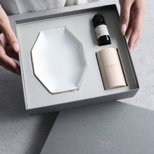 画像をギャラリービューアに読み込む, 有田焼ルームディフューザー|OMOU(オモウ)