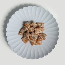 画像をギャラリービューアに読み込む, バジルモッツアレラチーズあられ(スタンドパック)|TSUKIGASE(ツキガセ)