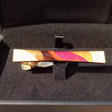 画像をギャラリービューアに読み込む, ネクタイピン 赤|曲寄木 JuJu(マガリヨセギ ジュジュ)