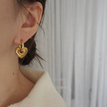 画像をギャラリービューアに読み込む, Chunky heart pierce gold ピアス イヤリング| LUNACHIC(ルナシック)