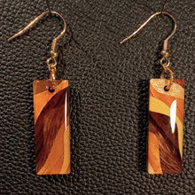 画像をギャラリービューアに読み込む, ピアス 長方形 黒|曲寄木 JuJu(マガリヨセギ ジュジュ)