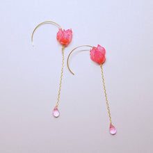 画像をギャラリービューアに読み込む, シクラメンとピンクトパーズのピアス|s.o.f.i. (ソフィー)