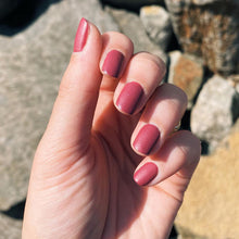 画像をギャラリービューアに読み込む, No.24 サンセットレッド ネイルポリッシュカラー|sundays(サンデイズ)