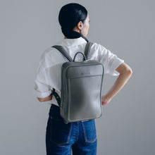 画像をギャラリービューアに読み込む, ソフトバックパック エクストラスモール|objcts.io