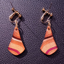 画像をギャラリービューアに読み込む, イヤリング 不定形ひし形|曲寄木 JuJu(マガリヨセギ ジュジュ)