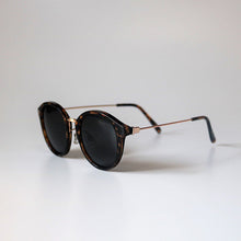 画像をギャラリービューアに読み込む, 5014 べっ甲フレームサングラス|chachow eyewear(チャコールアイウェア)