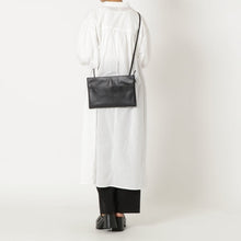 画像をギャラリービューアに読み込む, レザーBLACKサコッシュ|leather laboratory( レザーラボラトリー)