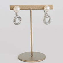 画像をギャラリービューアに読み込む, メタルコイルパールイヤリング|Kaava HELMI(カーヴァヘルミ)