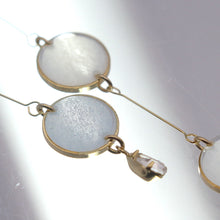 画像をギャラリービューアに読み込む, 美濃和紙のイヤリング/ピアス・前後で揺れるドット|マッチュルーム