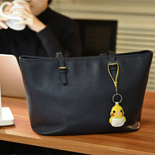 画像をギャラリービューアに読み込む, ハンドメイドレザー製キーホルダーチャーム COTORI②コザクラインコRED×GREEN|WOODPEPE(ウードペペ)