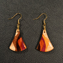 画像をギャラリービューアに読み込む, ピアス いちょう|曲寄木 JuJu(マガリヨセギ ジュジュ)