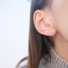 画像をギャラリービューアに読み込む, Silver925ねじりミニピアス|HOTARU(ホタル)