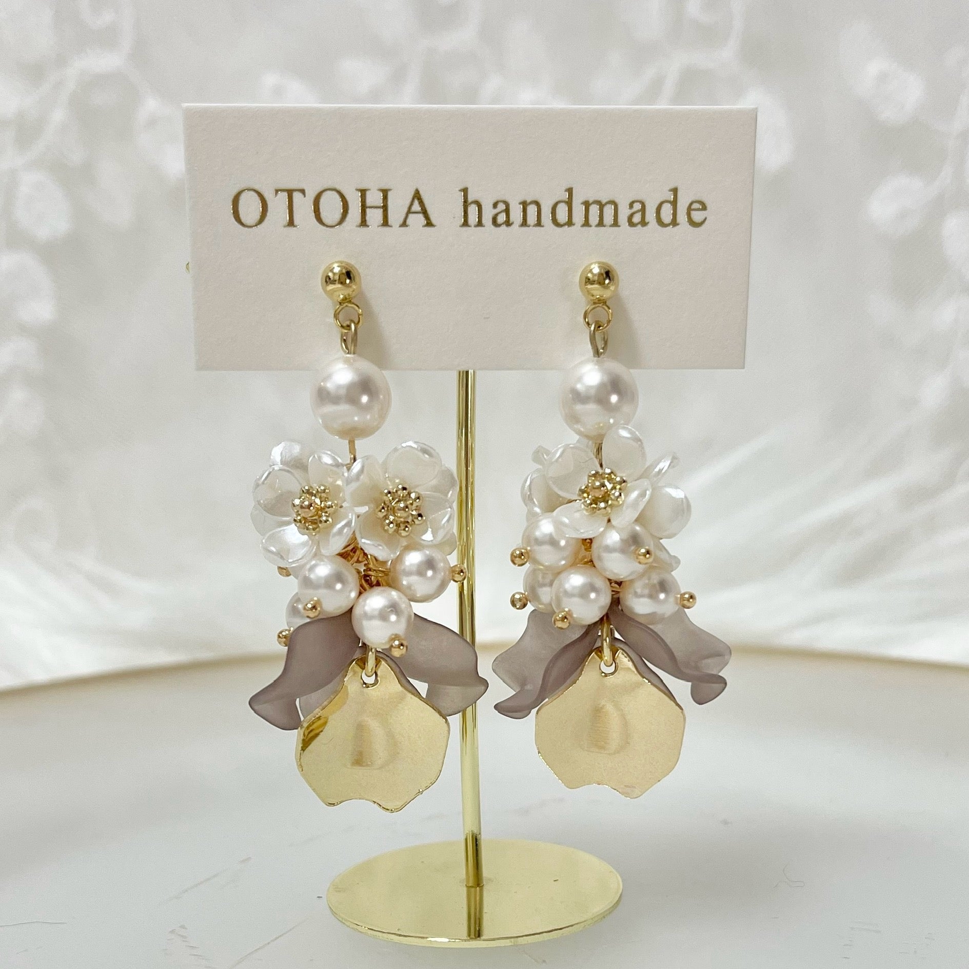 小さなお花と花びらピアス/イヤリング｜OTOHA handmade（オトハハンドメイド）