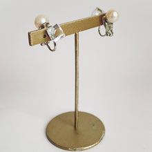 画像をギャラリービューアに読み込む, キューブクリスタルパールリバーシブルイヤリング|Kaava HELMI(カーヴァヘルミ)