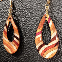 画像をギャラリービューアに読み込む, ピアス 穴あき楕円 茶|曲寄木 JuJu(マガリヨセギ ジュジュ)