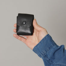 画像をギャラリービューアに読み込む, 【新入荷 トラベルシリーズ】防水レザー レザーミニコード ケース~Genuine Leather|leather laboratory( レザーラボラトリー)