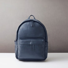 画像をギャラリービューアに読み込む, 【雑誌掲載商品】防水レザー デイパックM|leather laboratory( レザーラボラトリー)