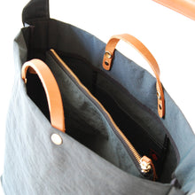 画像をギャラリービューアに読み込む, News paper tote|TUTUMU(ツツム)