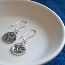 画像をギャラリービューアに読み込む, カレンシルバー ピアス ロータス|Soiry(ソイリー)