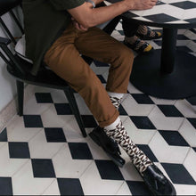画像をギャラリービューアに読み込む, アズレージョ柄ソックス_Geomesic Brown|ポルトッカ