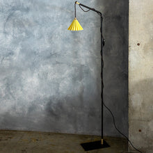 画像をギャラリービューアに読み込む, フロアスタンド|gram eight(グラムエイト)