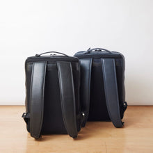 画像をギャラリービューアに読み込む, 防水レザー スリムビジネスリュック|leather laboratory( レザーラボラトリー)