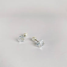 画像をギャラリービューアに読み込む, キューブクリスタルデュオピアス|Kaava HELMI(カーヴァヘルミ)