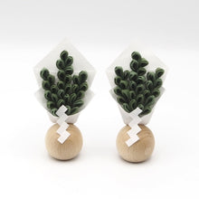 画像をギャラリービューアに読み込む, つまみ飾りのサカキ|Atelier Alt(アトリエアルト)