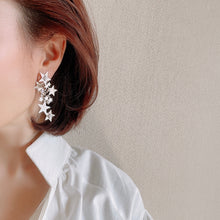 画像をギャラリービューアに読み込む, アシンメトリー星ピアス|Novedad.(ノベダ)