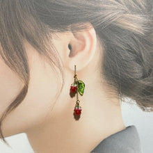 画像をギャラリービューアに読み込む, いちごピアス/イヤリング|a.line(エーライン)