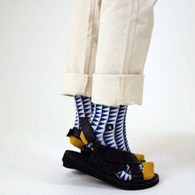 画像をギャラリービューアに読み込む, アズレージョ柄ソックス_Blue Triangle|ポルトッカ