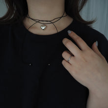 画像をギャラリービューアに読み込む, Leather cord choker チョーカー ネックレス | LUNACHIC(ルナシック)