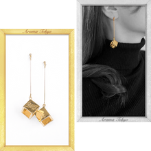 画像をギャラリービューアに読み込む, 四角いスカーフリングのピアス|ARAMA TOKYO(アラマトーキョー)