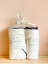 画像をギャラリービューアに読み込む, パンブーポンポン スワドル+タオル セット(3 colors)|Malabar Baby(マラバーベイビー )