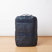 画像をギャラリービューアに読み込む, 防水レザー スリムビジネスリュック|leather laboratory( レザーラボラトリー)