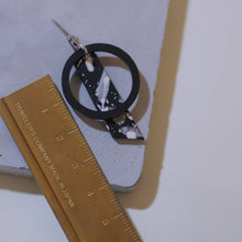 画像をギャラリービューアに読み込む, アシメcircle ピアス・イヤリング|.kake(カケ)