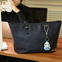 画像をギャラリービューアに読み込む, ハンドメイドレザー製キーホルダーチャーム COTORI②セキセイインコWHITE×BLUE|WOODPEPE(ウードペペ)