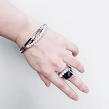 画像をギャラリービューアに読み込む, パールシグネットリング|Kaava HELMI(カーヴァヘルミ)