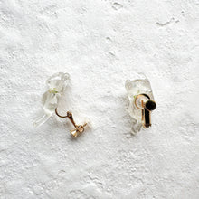 画像をギャラリービューアに読み込む, おすわり猫のイヤリング/ピアス|Apila(アピラ)
