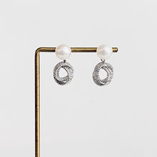 画像をギャラリービューアに読み込む, メタルコイルパールピアス|Kaava HELMI(カーヴァヘルミ)