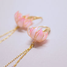 画像をギャラリービューアに読み込む, 蓮とルビー のピアス(イヤリング)|s.o.f.i. (ソフィー)