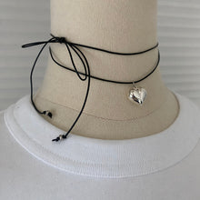 画像をギャラリービューアに読み込む, Leather cord choker チョーカー ネックレス | LUNACHIC(ルナシック)