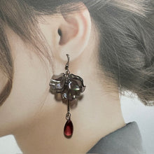 画像をギャラリービューアに読み込む, 花びらピアス/イヤリング|a.line(エーライン)