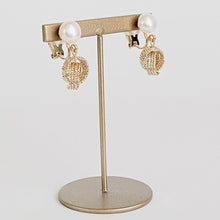 画像をギャラリービューアに読み込む, メタルコイルパールイヤリング|Kaava HELMI(カーヴァヘルミ)
