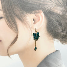 画像をギャラリービューアに読み込む, じゃらじゃらチェコビーズピアス/イヤリング|a.line(エーライン)