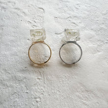 画像をギャラリービューアに読み込む, おすわり猫のリング|Apila(アピラ)