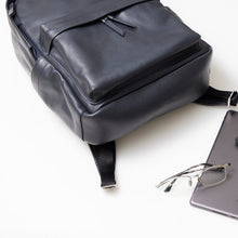 画像をギャラリービューアに読み込む, 【雑誌掲載商品】防水レザー デイパックM|leather laboratory( レザーラボラトリー)