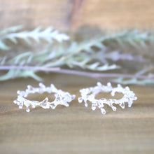画像をギャラリービューアに読み込む, crown of baby's breath -white-(ピアス/イヤリング)|FT2 works(エフティーツーワークス)