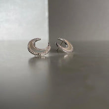 画像をギャラリービューアに読み込む, 月ピアス|Novedad.(ノベダ)