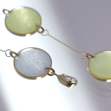 画像をギャラリービューアに読み込む, 美濃和紙のイヤリング/ピアス・前後で揺れるドット|マッチュルーム